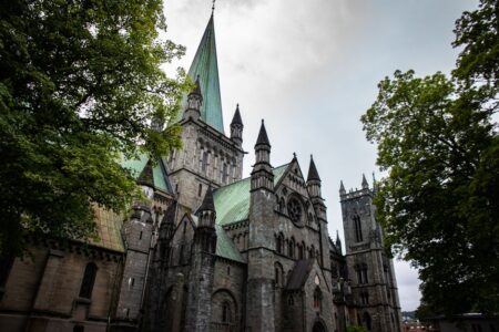 Historiske steder i Norge: En reise gjennom tid og kultur